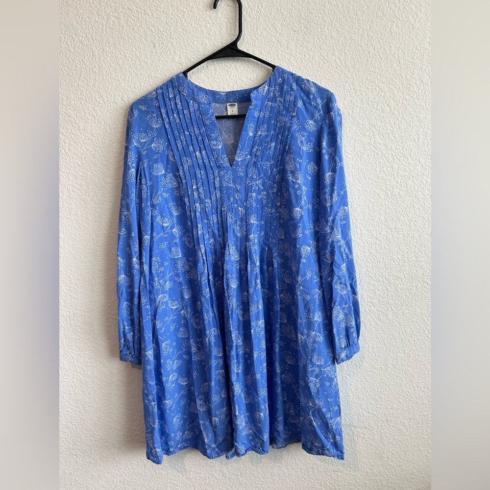 Old Navy Women's Tunic Top Blouse Size Small Floral Blue Pleated Boho Peasant